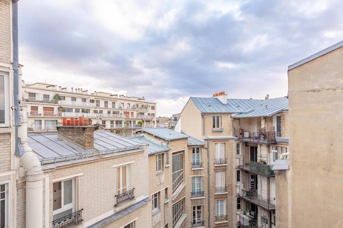 Paris Eiffel Studio Exteriör bild