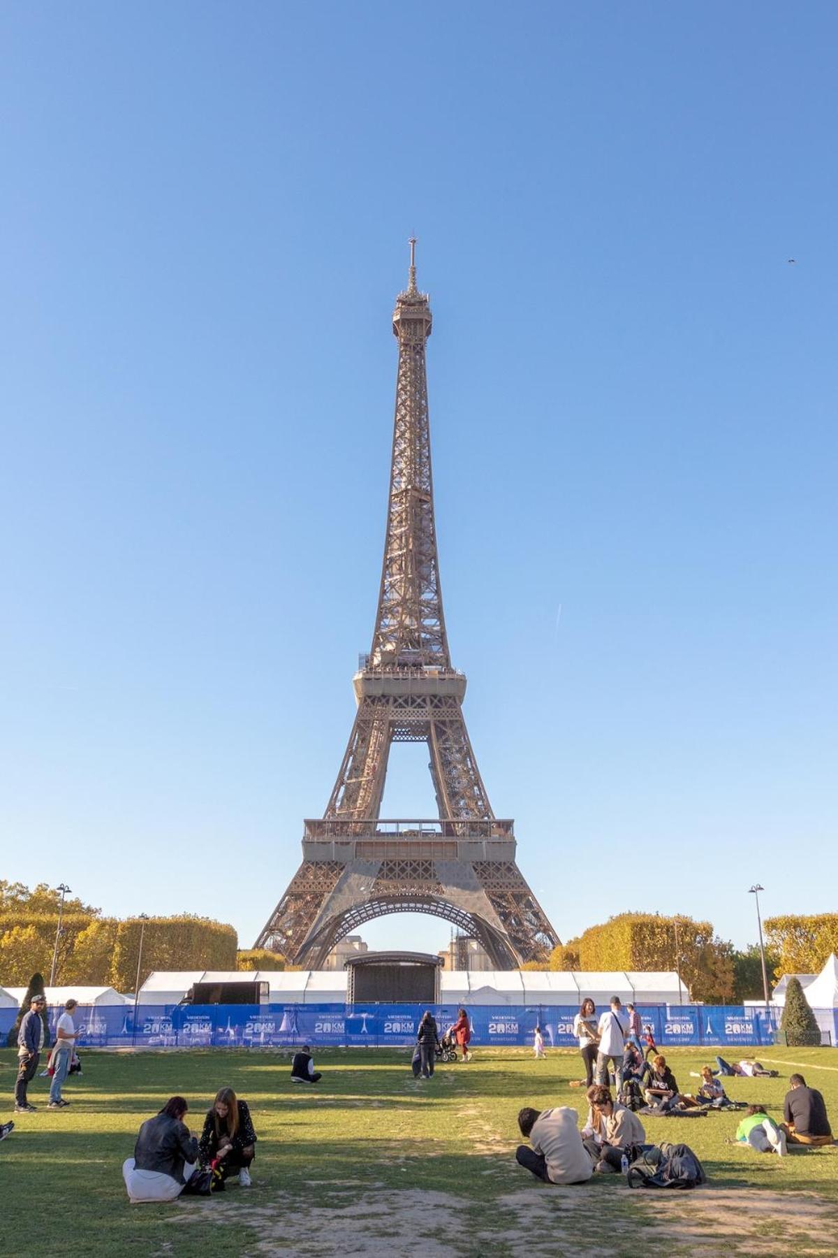 Paris Eiffel Studio Exteriör bild